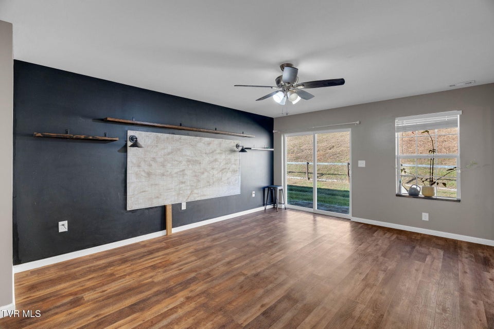 Photo #25: 105 London Pvt Drive