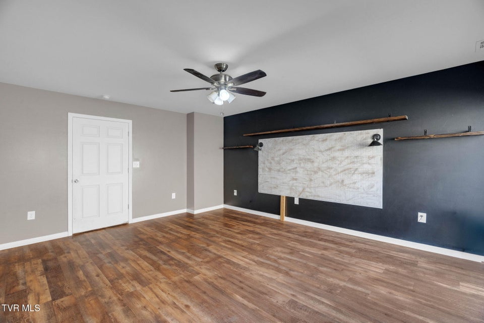 Photo #26: 105 London Pvt Drive