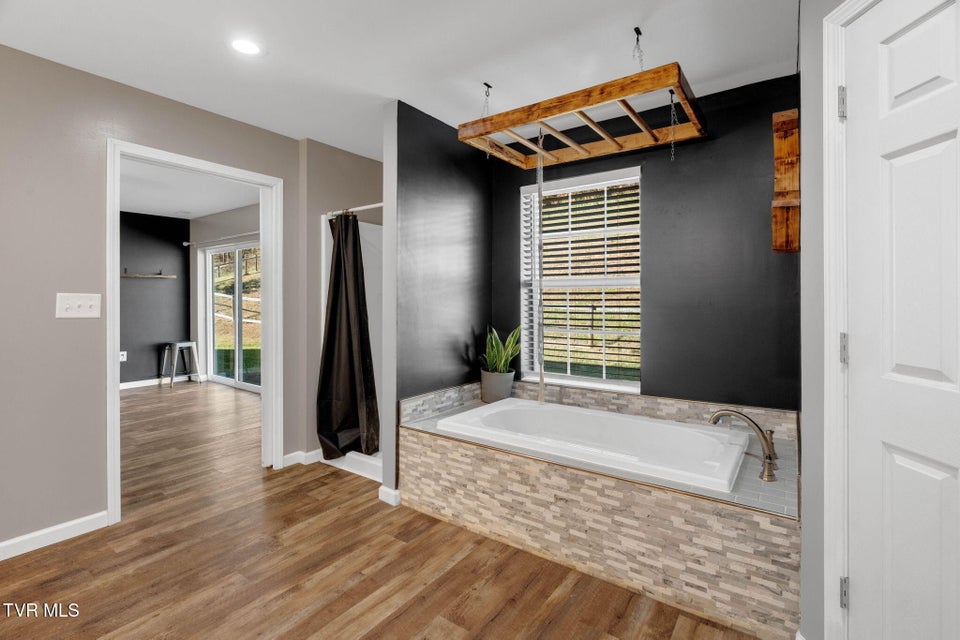 Photo #29: 105 London Pvt Drive