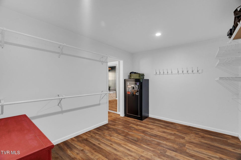 Photo #32: 105 London Pvt Drive