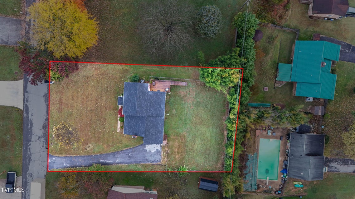 Photo #14: 916 Starling Drive