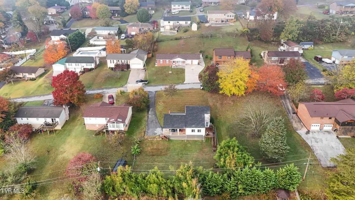 Photo #12: 916 Starling Drive