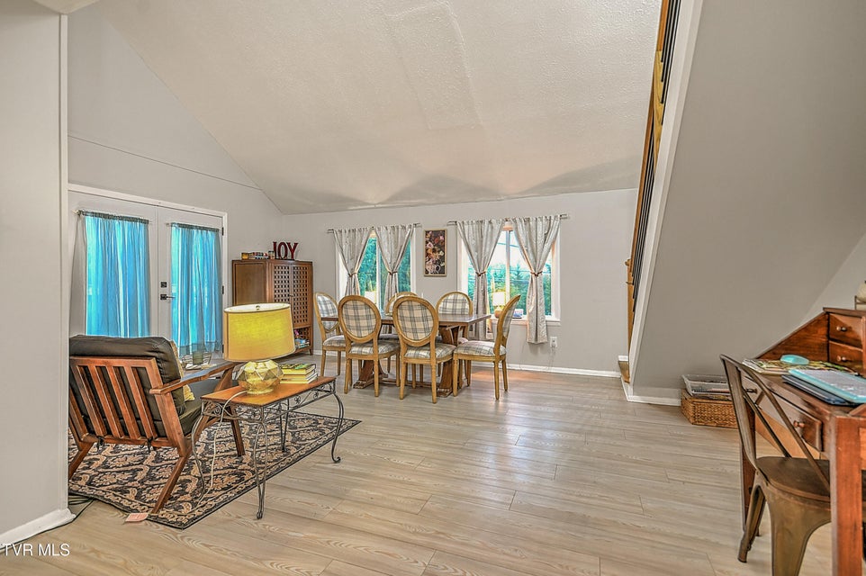 Photo #22: 916 Starling Drive