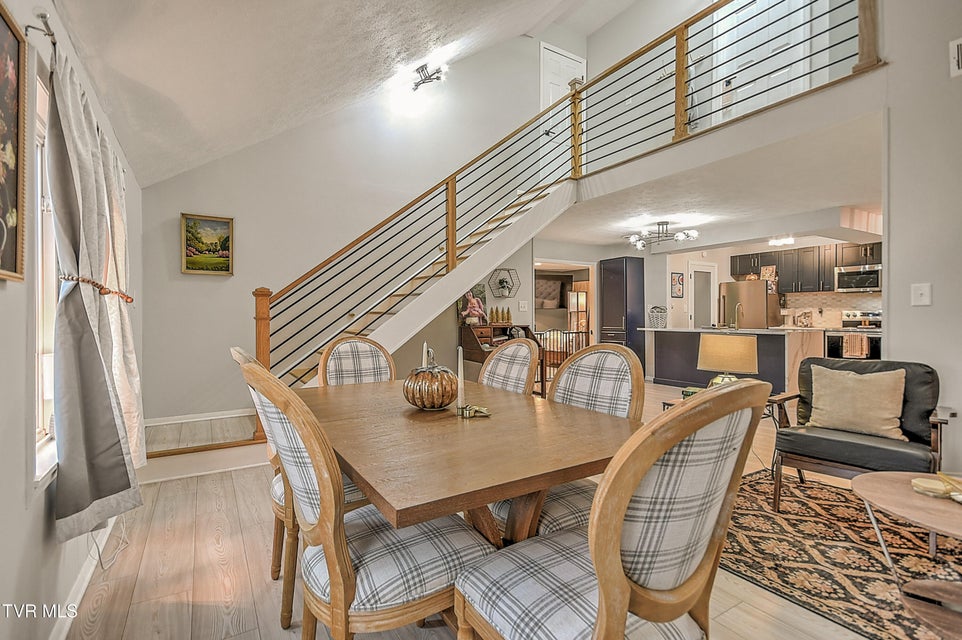 Photo #31: 916 Starling Drive