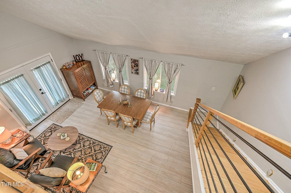 Photo #37: 916 Starling Drive