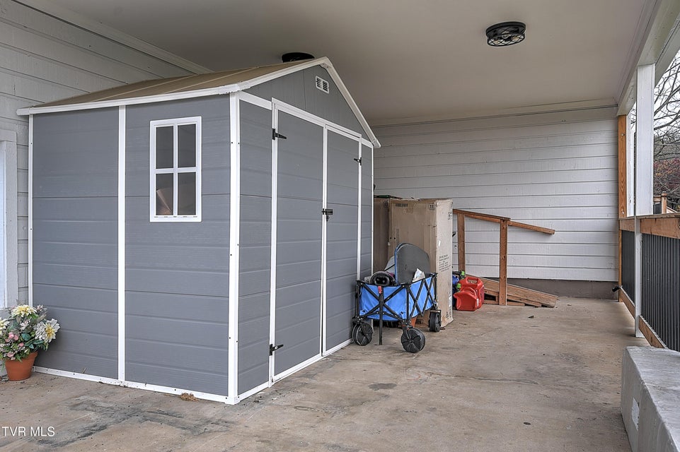 Photo #43: 916 Starling Drive