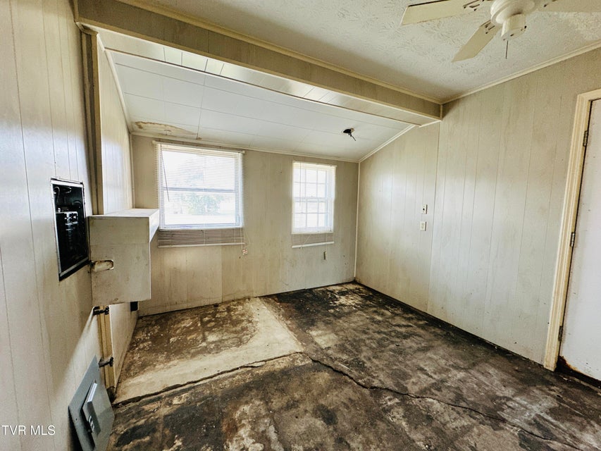 Photo #7: 365 Sewanee Avenue