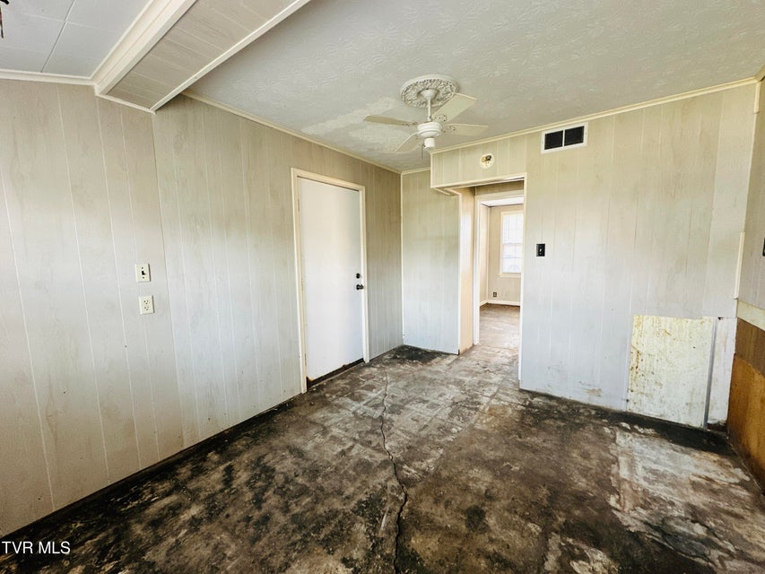 Photo #8: 365 Sewanee Avenue