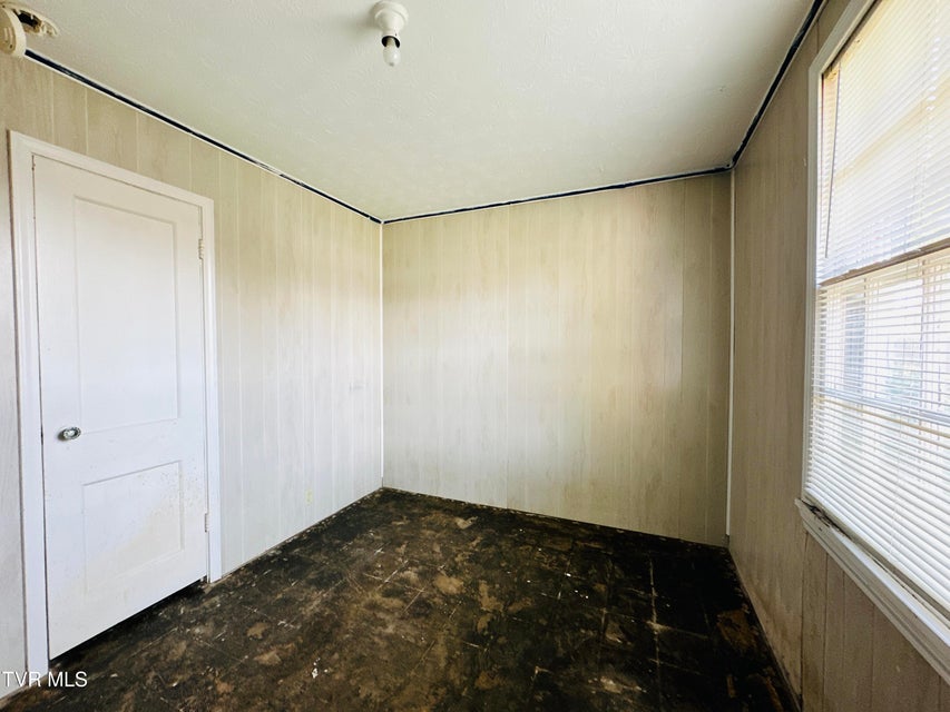 Photo #14: 365 Sewanee Avenue