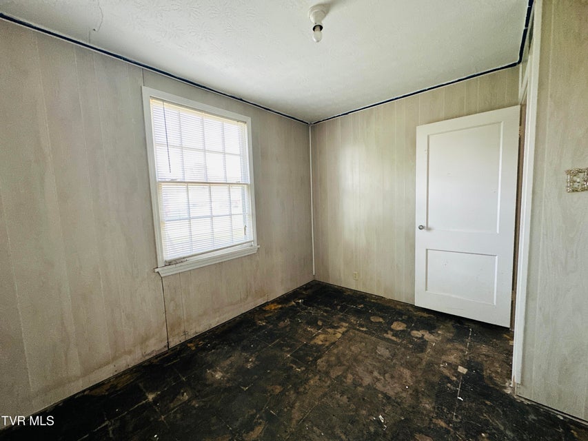 Photo #16: 365 Sewanee Avenue