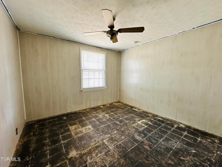 Photo #17: 365 Sewanee Avenue