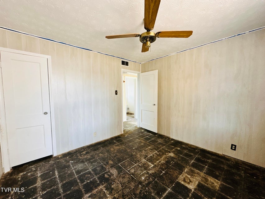 Photo #19: 365 Sewanee Avenue