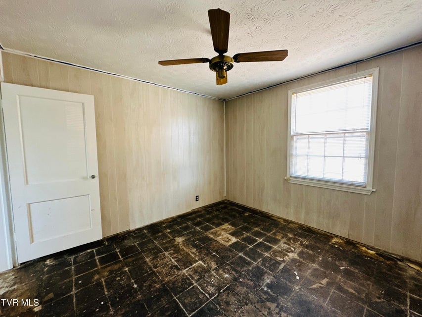 Photo #20: 365 Sewanee Avenue