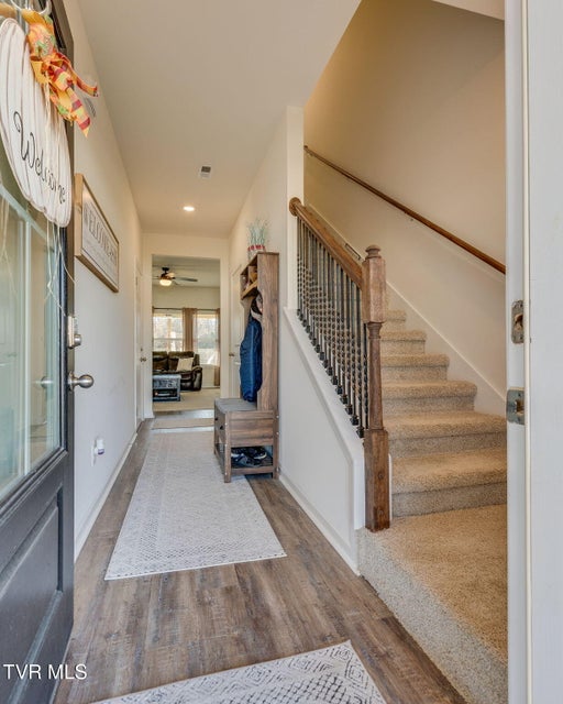 Photo #4: 570 Sedgewick Way