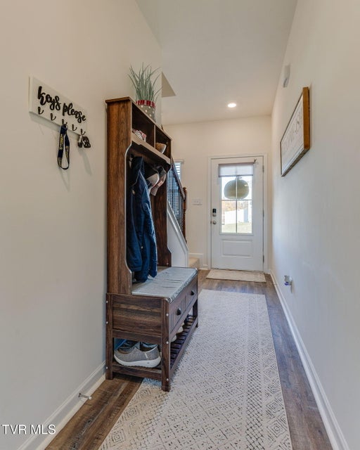 Photo #5: 570 Sedgewick Way