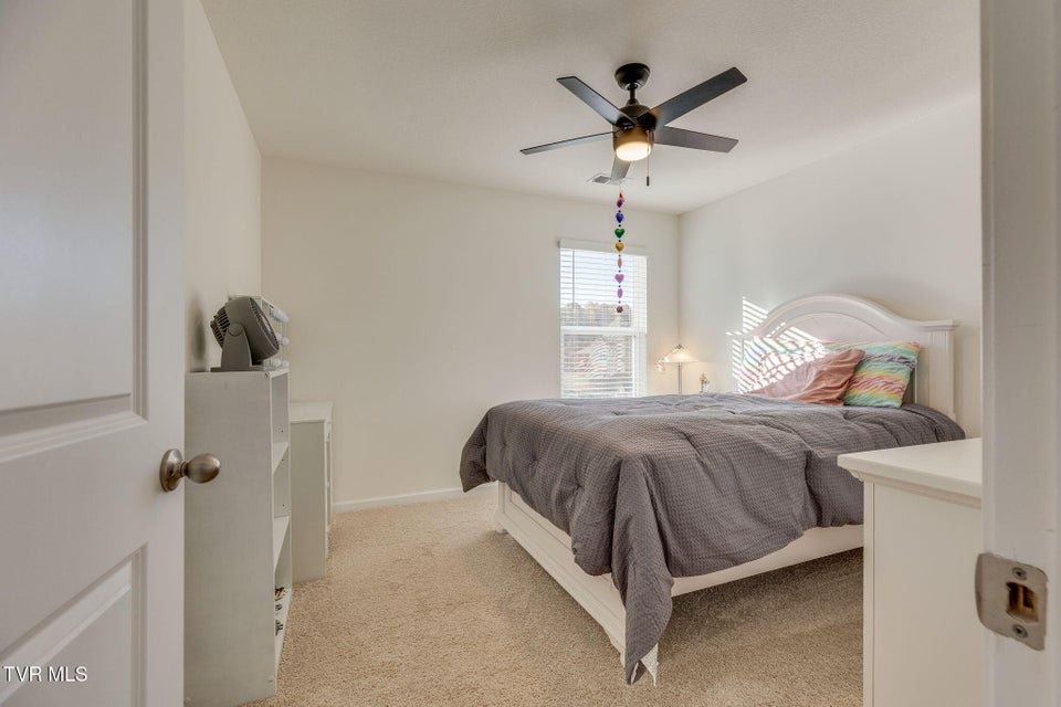 Photo #19: 570 Sedgewick Way