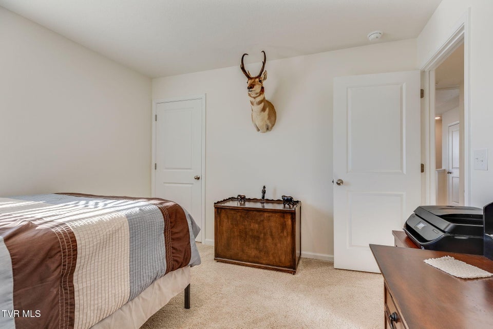 Photo #25: 570 Sedgewick Way