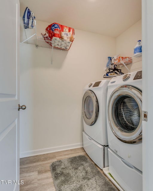 Photo #26: 570 Sedgewick Way