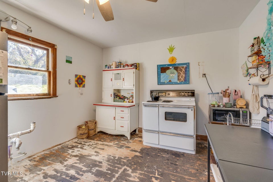 Photo #10: 2345 Allens Bridge Road