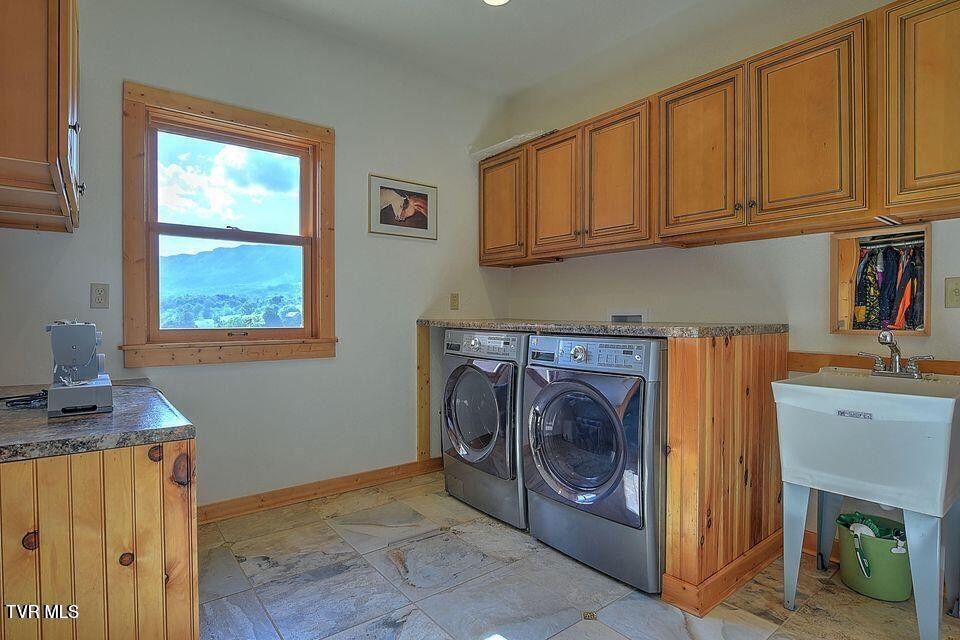 Photo #29: 251 Fee Trail