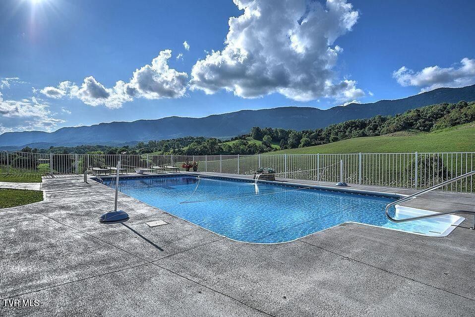 Photo #41: 251 Fee Trail