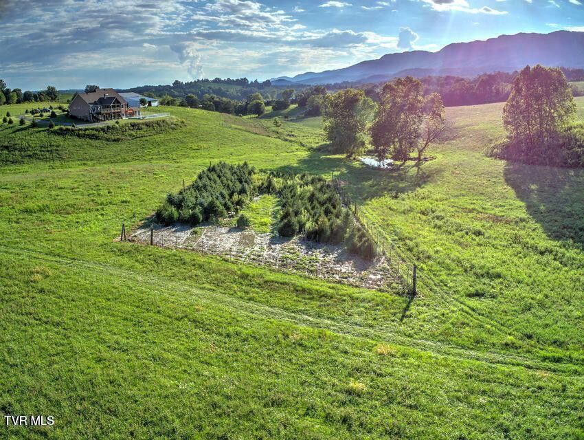 Photo #61: 251 Fee Trail