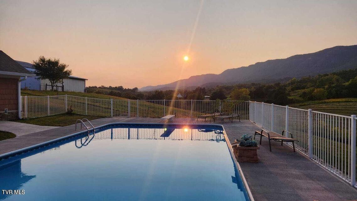 Photo #75: 251 Fee Trail