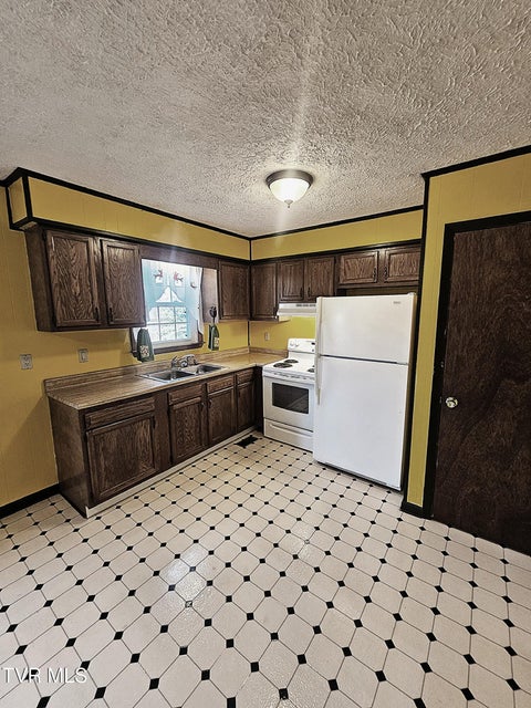 Photo #15: 165 Sun Valley Street