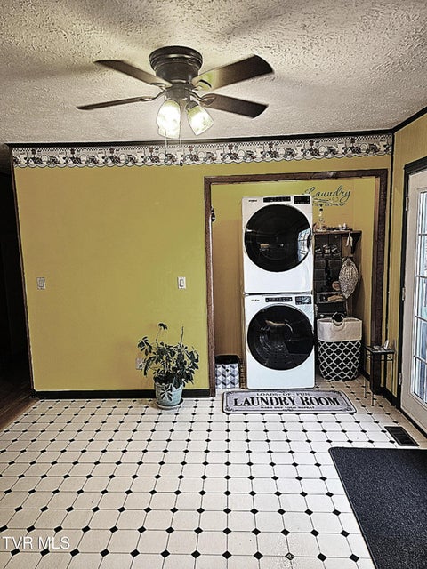 Photo #23: 165 Sun Valley Street