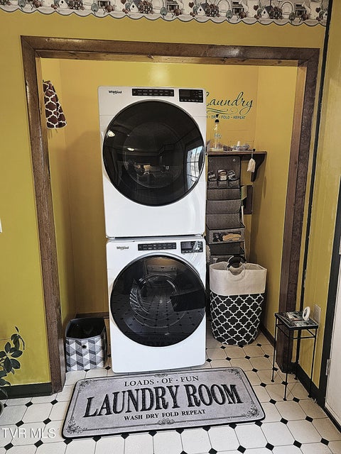 Photo #24: 165 Sun Valley Street