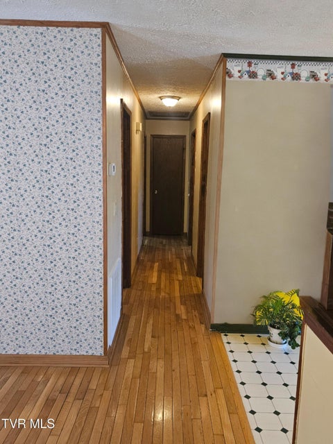 Photo #30: 165 Sun Valley Street