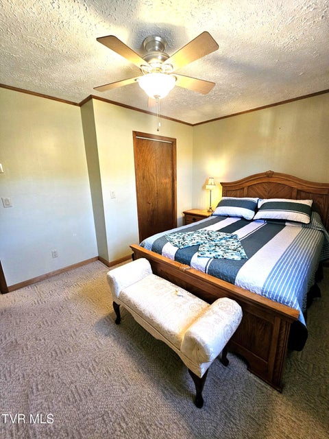 Photo #40: 165 Sun Valley Street