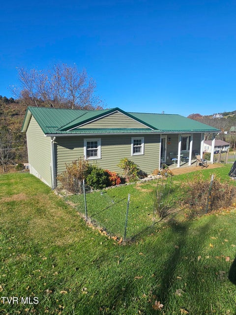 Photo #2: 165 Sun Valley Street