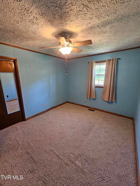 Photo #34: 165 Sun Valley Street