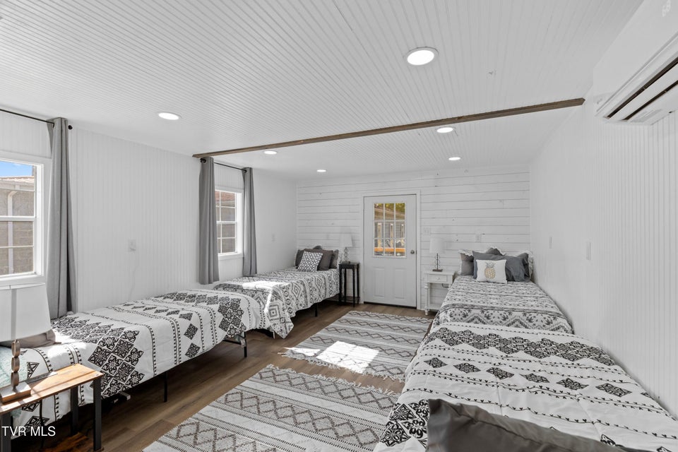 Photo #38: 6600 Fish Hatchery Road 