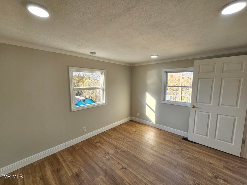 Photo #31: 209 Paperville Road