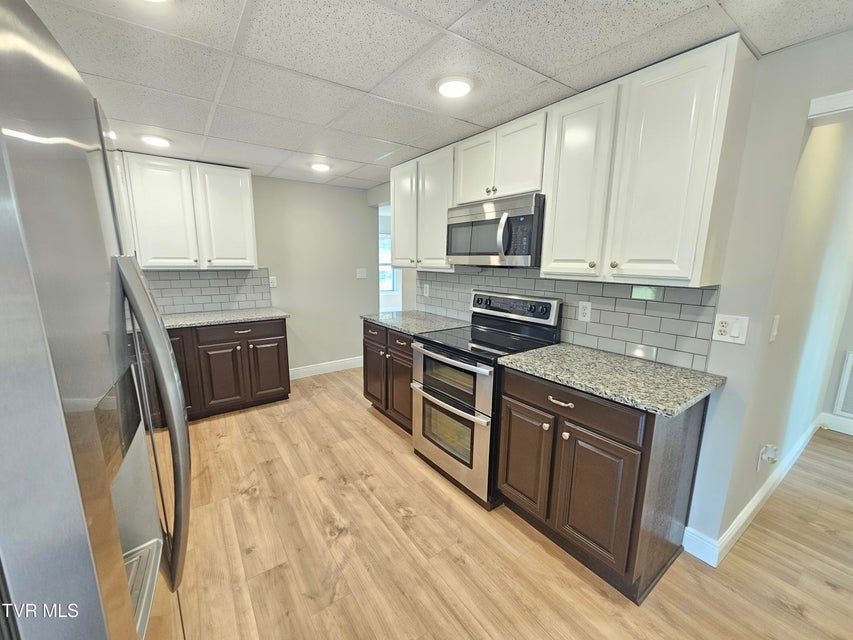 Photo #19: 209 Paperville Road