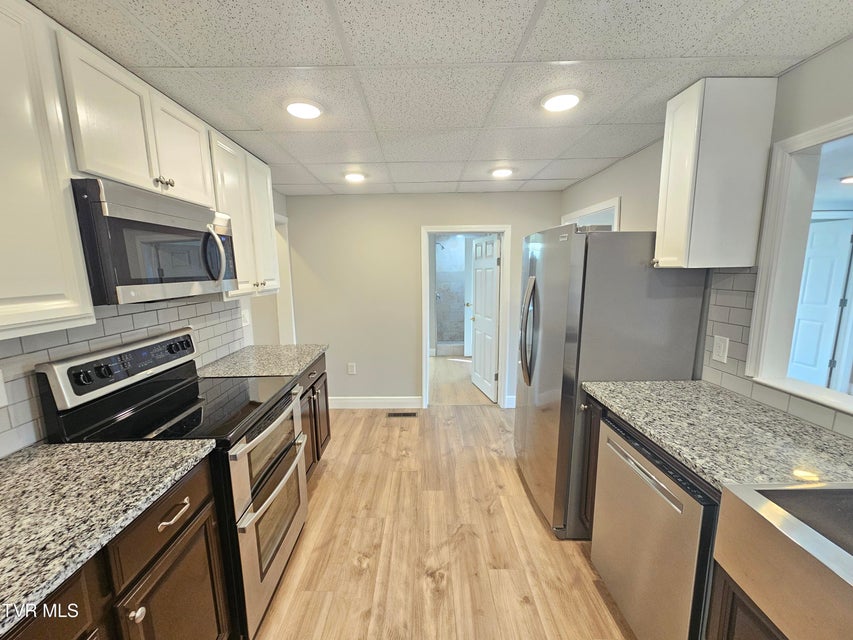 Photo #23: 209 Paperville Road