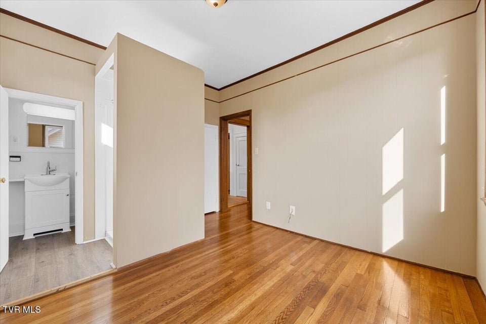 Photo #11: 1028 Piedmont Avenue