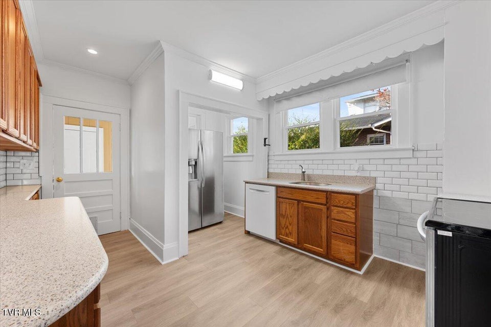 Photo #15: 1028 Piedmont Avenue