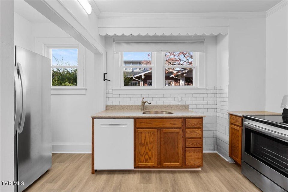 Photo #16: 1028 Piedmont Avenue