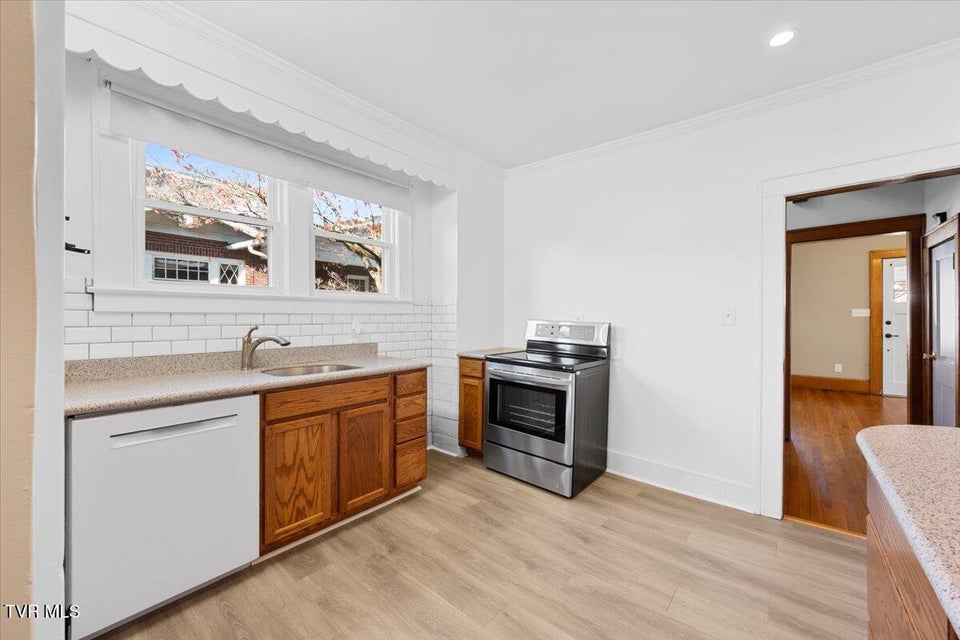 Photo #20: 1028 Piedmont Avenue