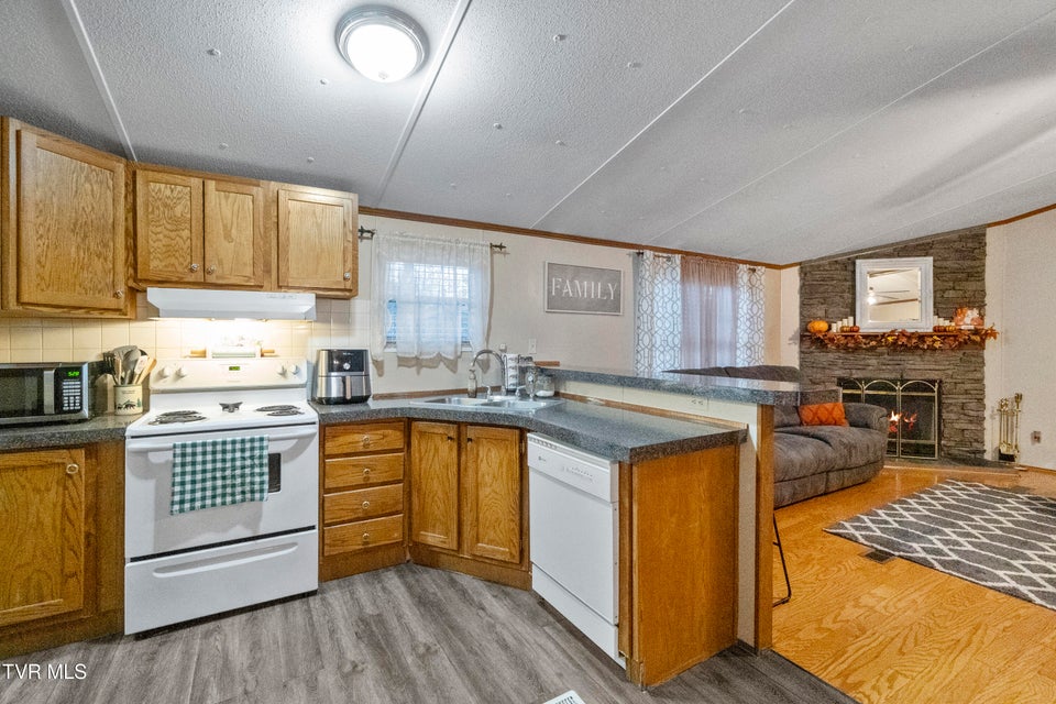 Photo #25: 114 Paul Mathes Road