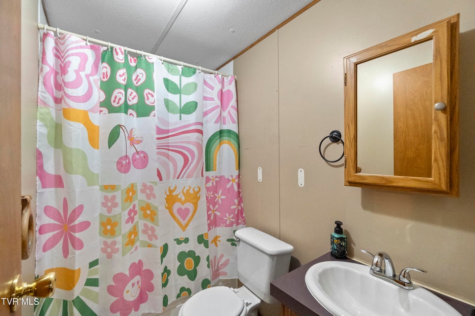 Photo #34: 114 Paul Mathes Road