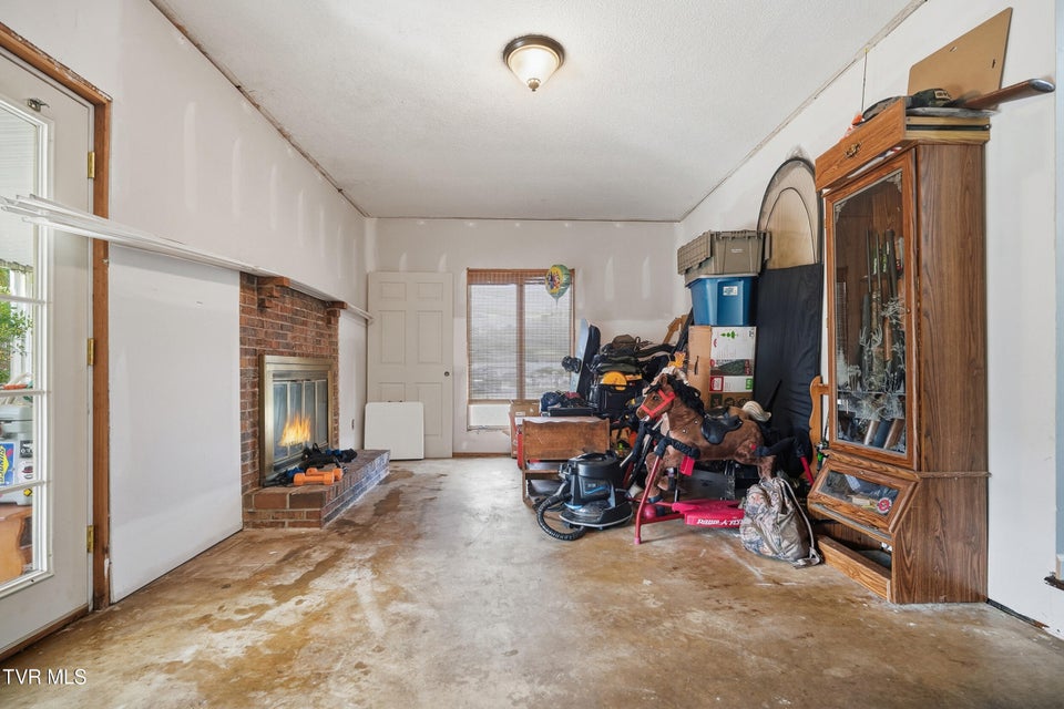 Photo #21: 213 Scott Road