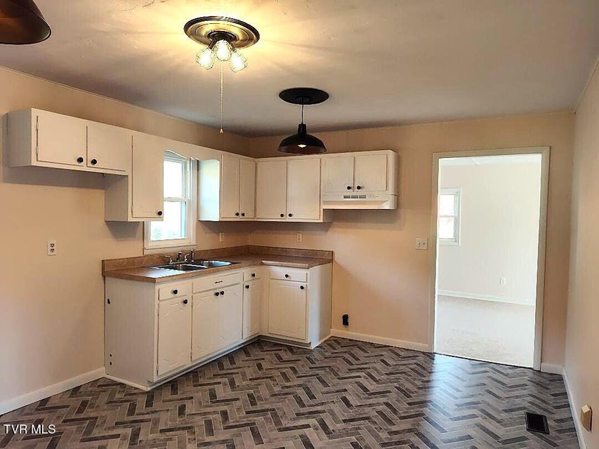 Photo #11: 2805 6th Avenue