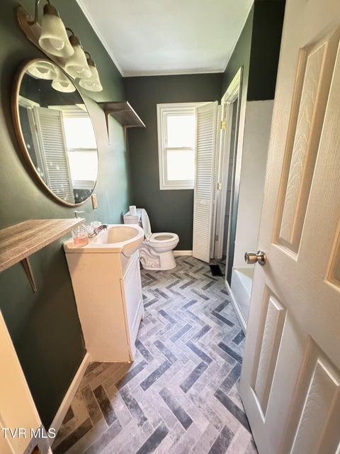 Photo #24: 2805 6th Avenue