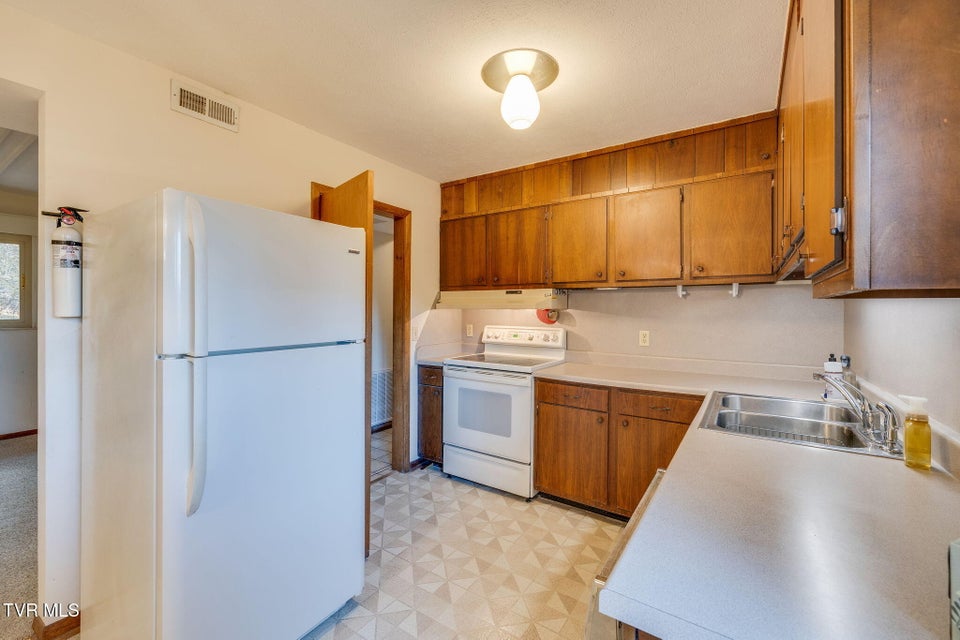 Photo #10: 4422 Rustic Way 