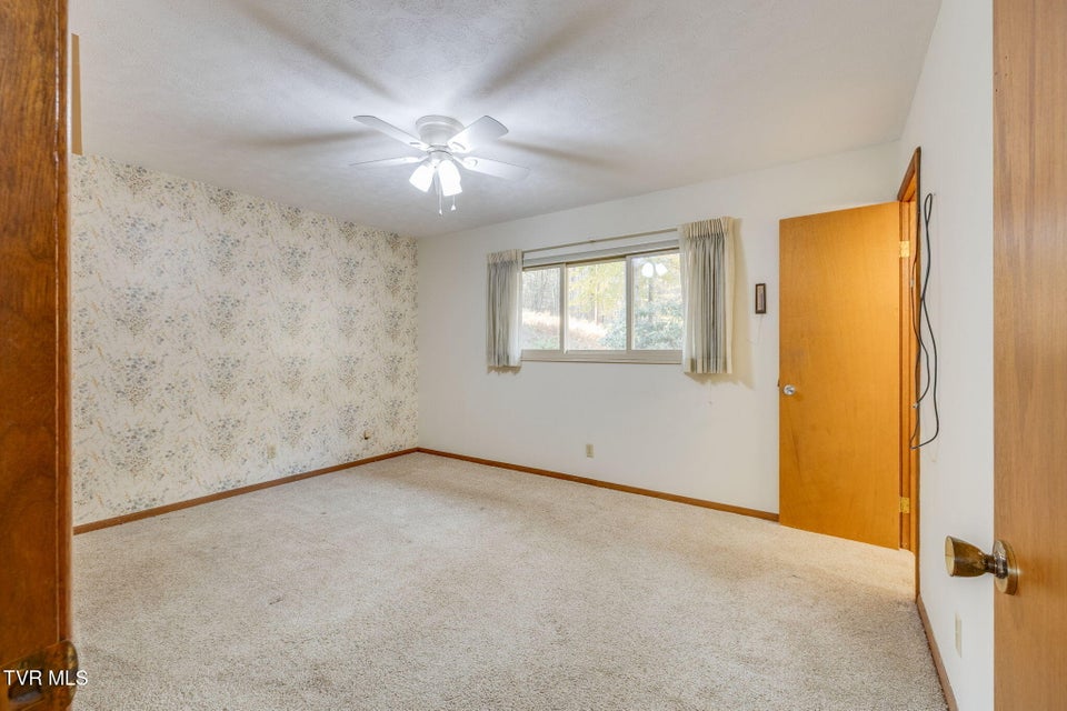 Photo #17: 4422 Rustic Way 