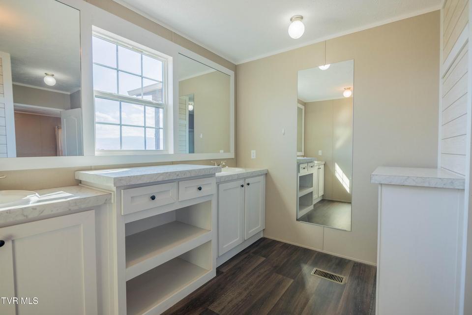 Photo #23: 3507 Chuckey Highway